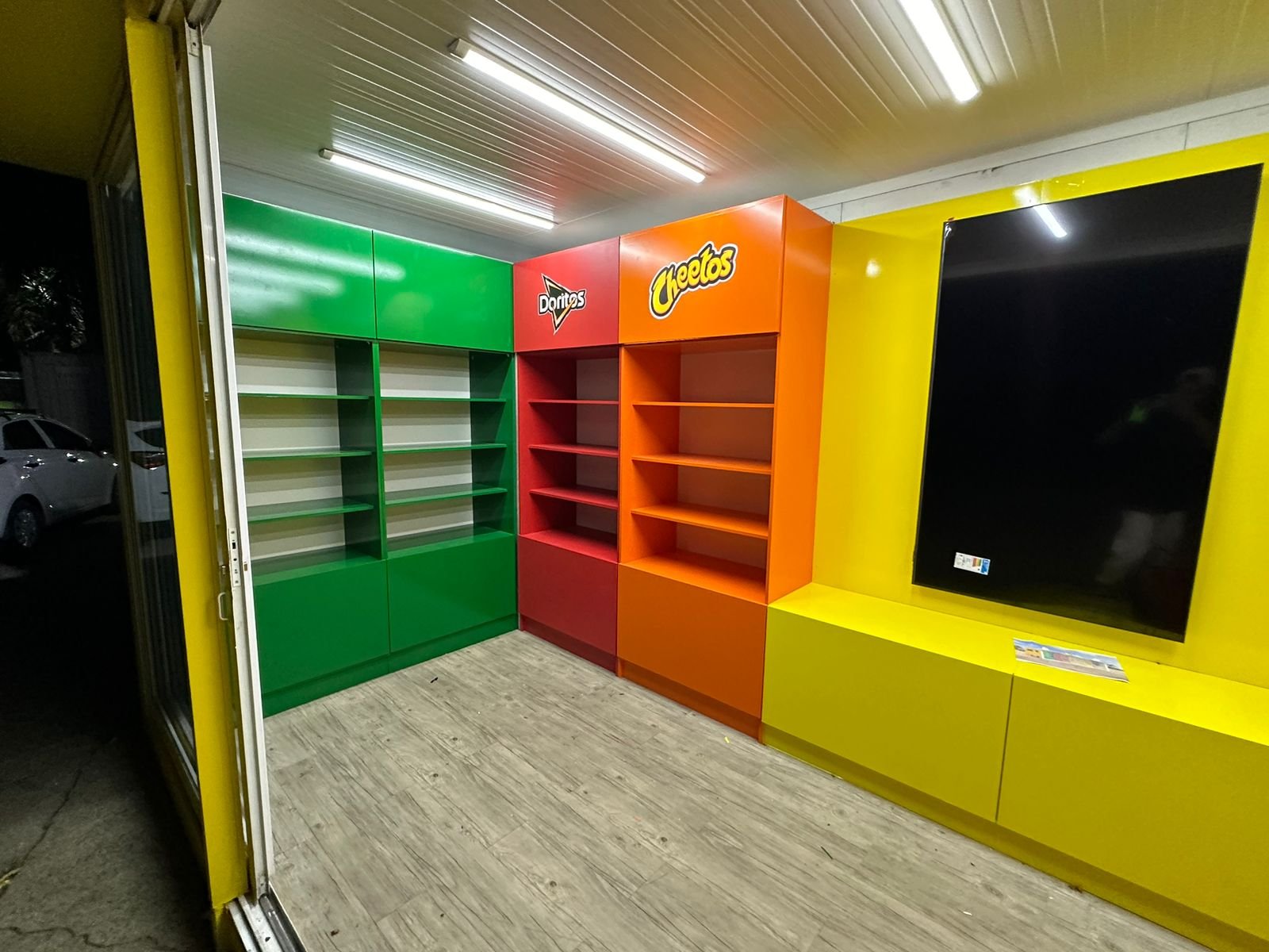 Imagem principal do projeto Pop-up Store Elma Chips