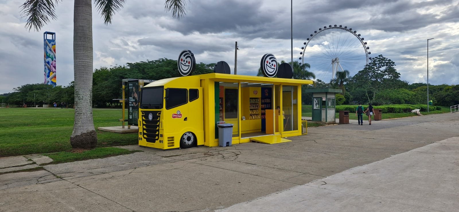 Pop-up Store Elma Chips - Popup Store Truck Elma Chips 50anos Villa Lobos Minimundi Ooh Especial Cenografia Ativacao De Marca 1