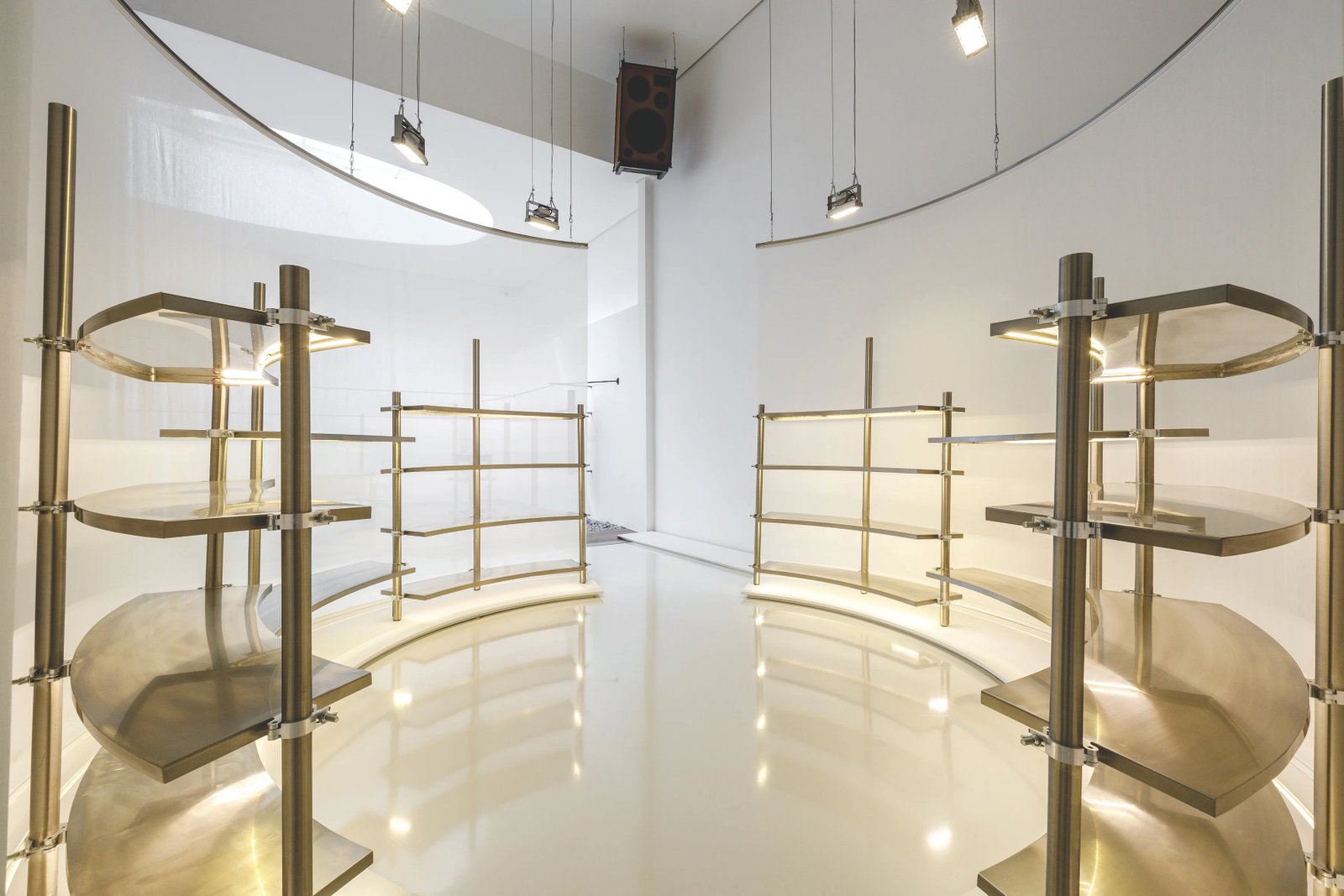 Projeto Flagship Store PACE - Pace Flagship Arquitetura Mobiliario Interiores Ambientacao Loja Pdv Design Exposicao Vm Minimundi 7