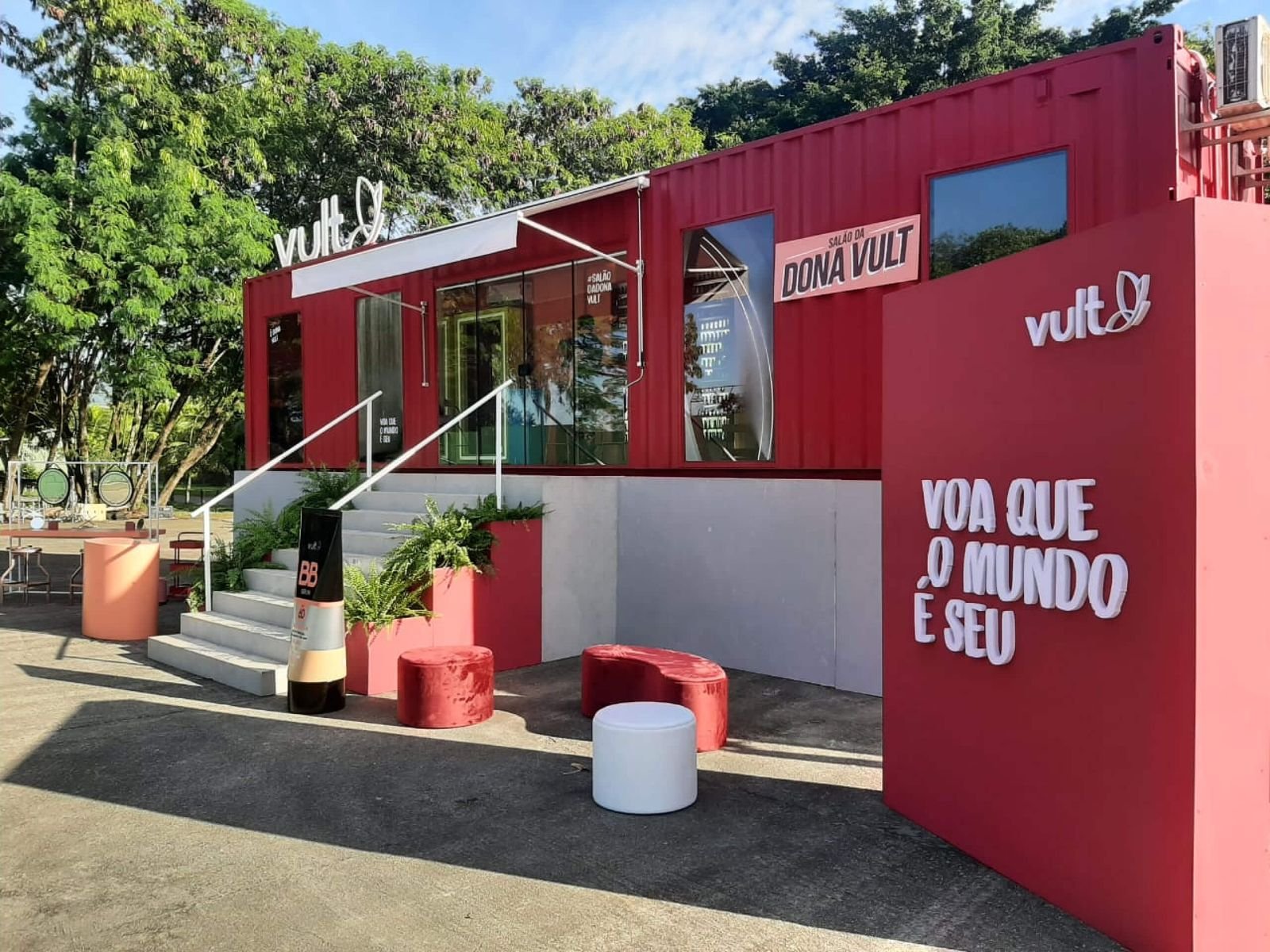 Salão da Dona Vult e Minimundi